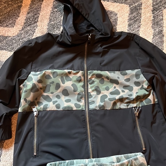 Matching Stella McCartney kids water repellent jacket and matching shorts sz 4 - Picture 3 of 7